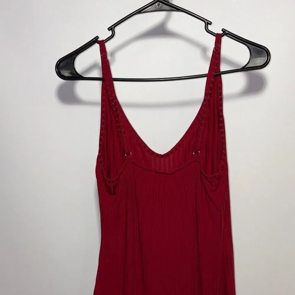 Chic Strapless Red Dress - Picture 6 of 9